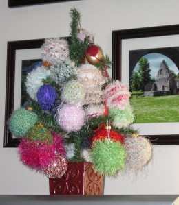 Deborah's Knitted Christmas Ornaments