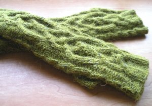 Evenstar Gloves, posed "artistically" from another angle