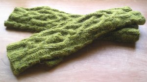 Evenstar Gloves, posed "artistically"